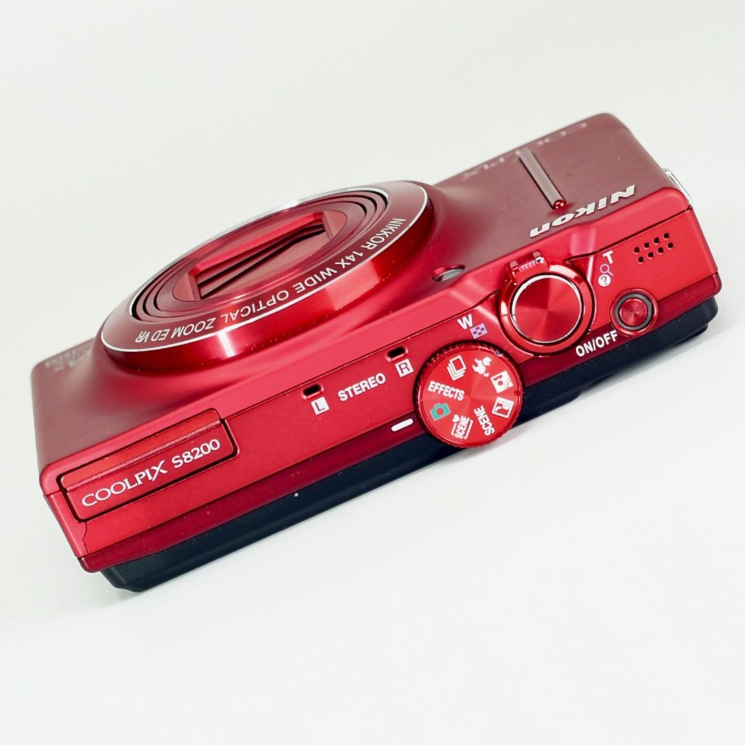 【Nikon】 COOLPIX S8200 コンパクトデジタルカメラ
