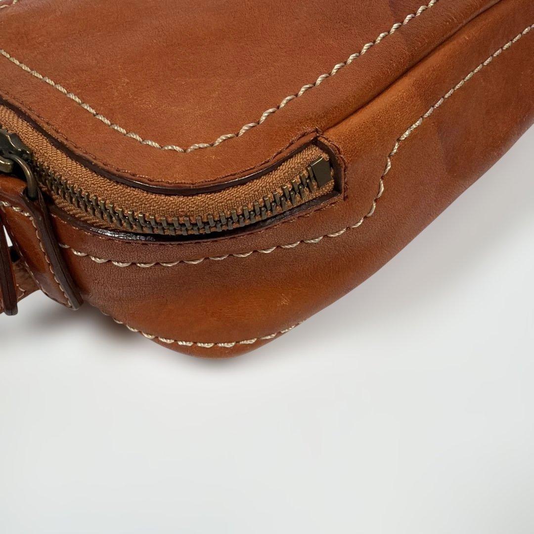 土屋鞄　ボディバッグ　ショルダーバッグ　トーンオイルヌメ　レザー　ブラウン