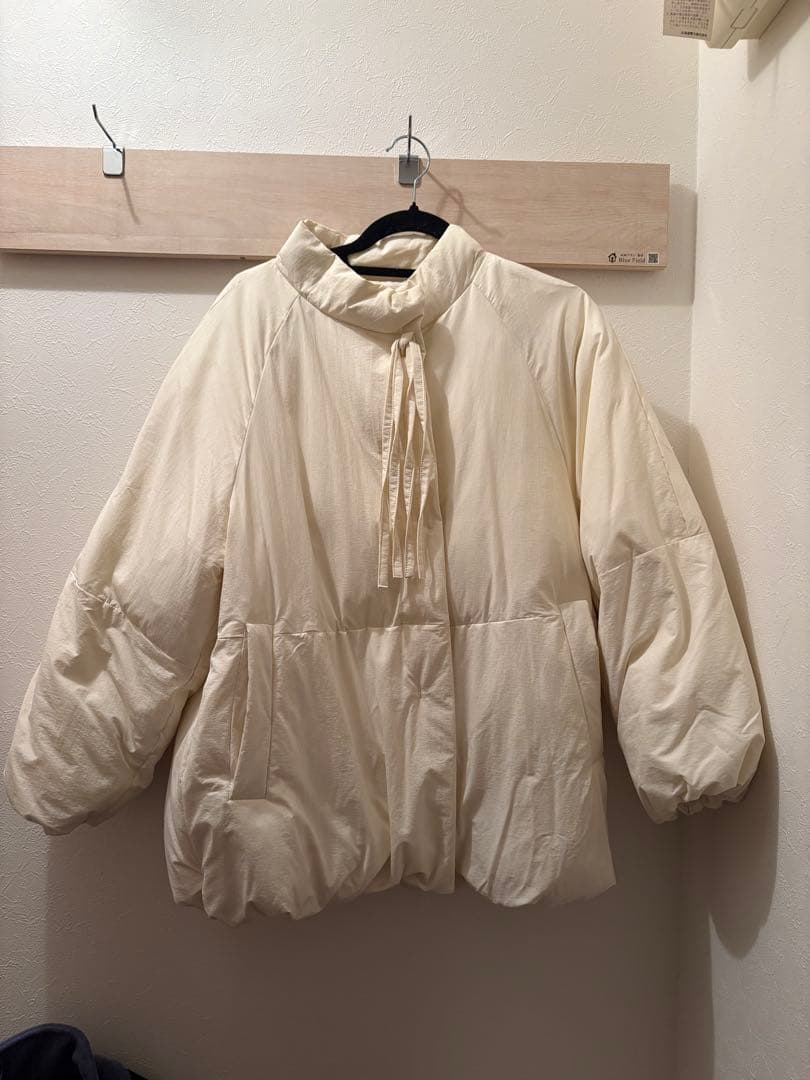 hinari アイボリー ダウンジャケット