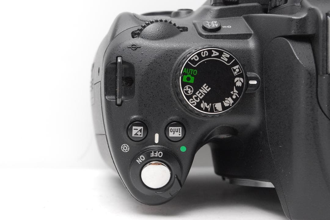 【バリアングル液晶搭載のエントリーモデル】Nikon D5000　スマホ転送