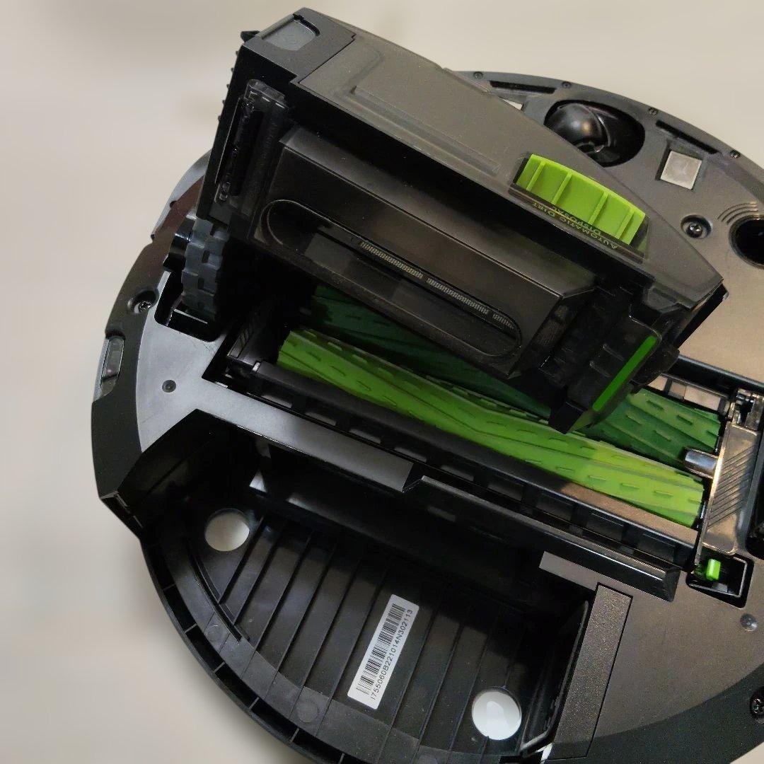 Roomba i7ロボット掃除機本体&クリーンベース　 他付属品付き
