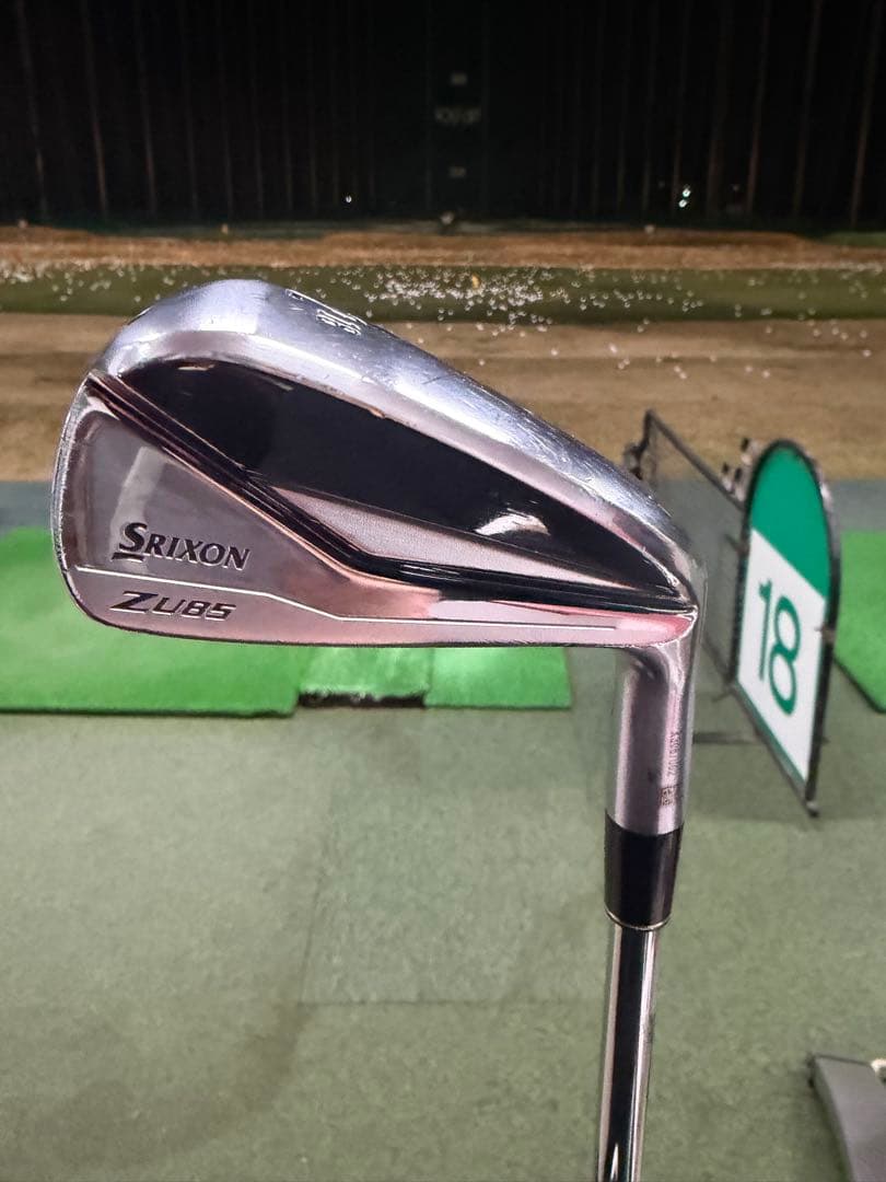 スリクソンZU85 2UT アイアン型