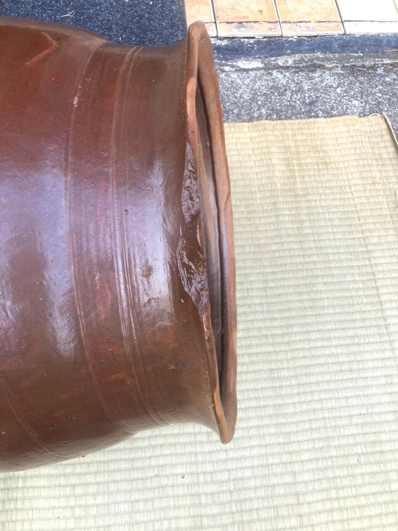 訳あり。大瓶。水瓶 睡蓮鉢。高さ66cm 。口径43cm。 明るい常滑焼風。