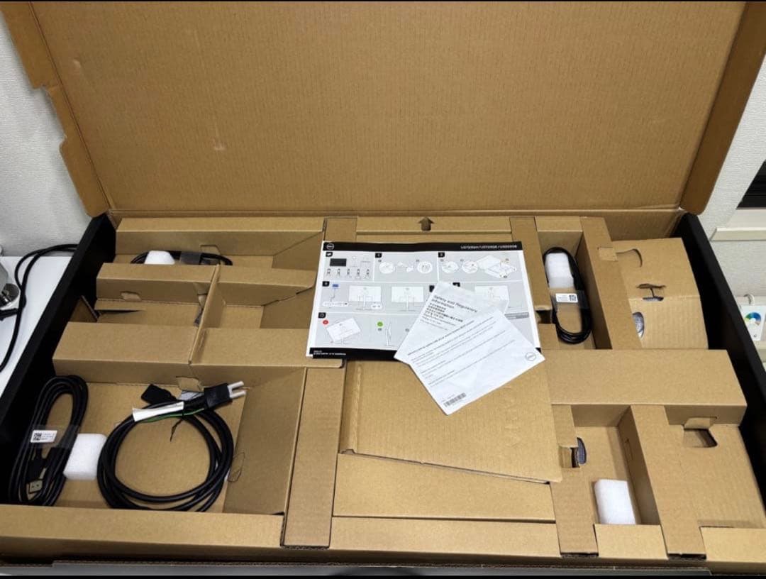 Dell U3223QE 32インチ 4K IPS Black 元箱付 美品