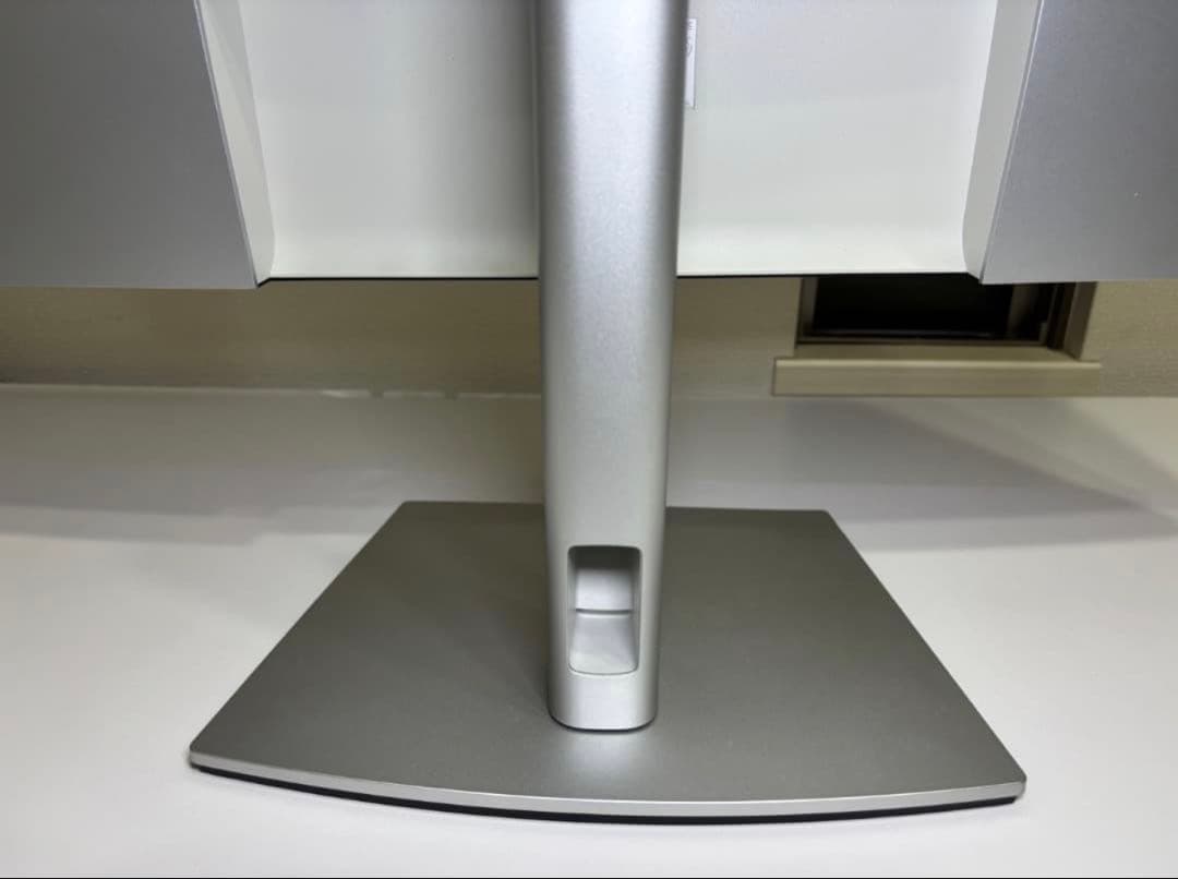 Dell U3223QE 32インチ 4K IPS Black 元箱付 美品