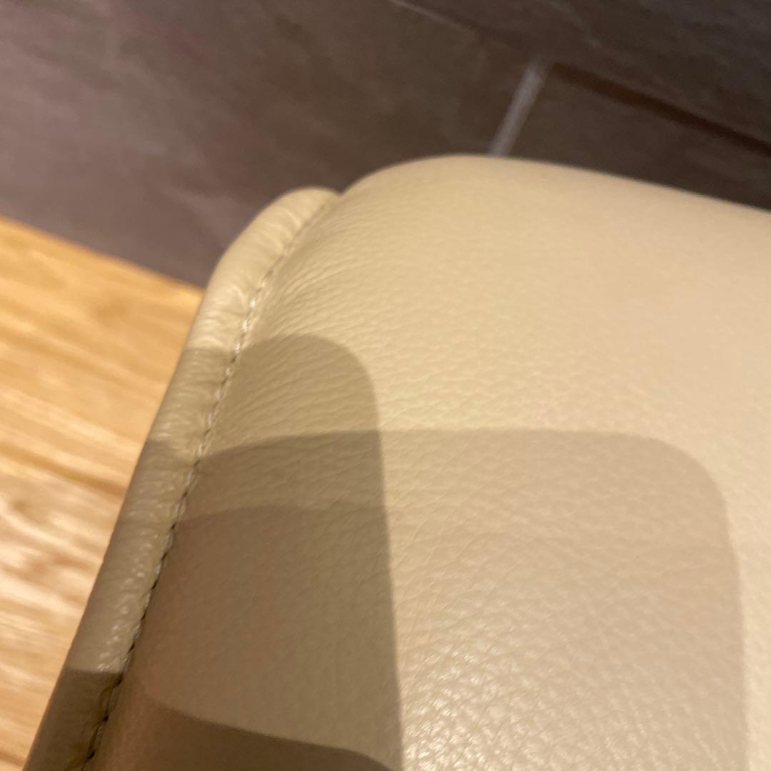 イエリアーダ　シモンズ　オットマン