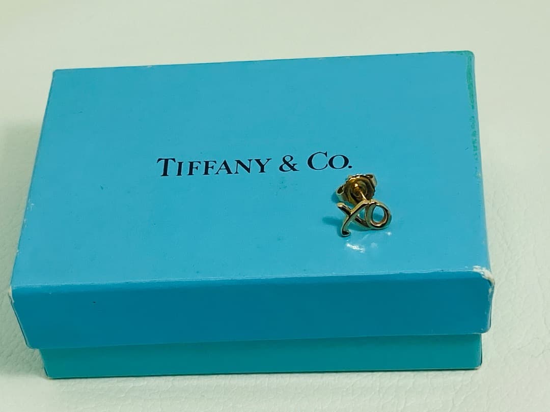 月末お値下げ　ティファニー　ラブ&キス　ピアス　片耳　XO　７５０　k18