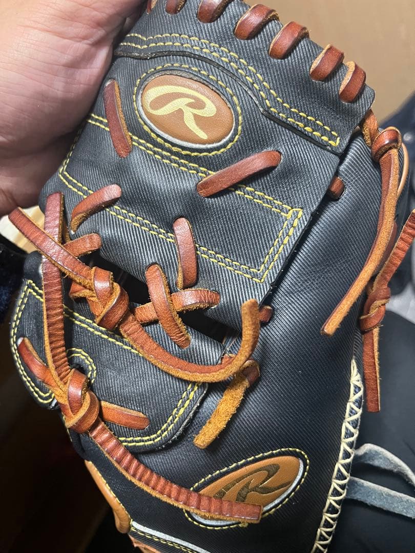 日本未発売ローリングス 硬式 投手用 兼内野手用デニムグラブ