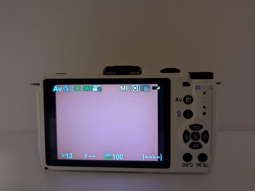 ペンタックス PENTAX Q10 ボディ ホワイト 完動品 #353b