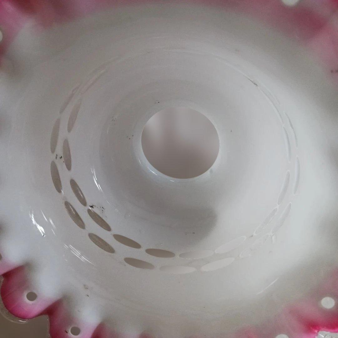 ピンクフリルガラスシェード　アンティーク