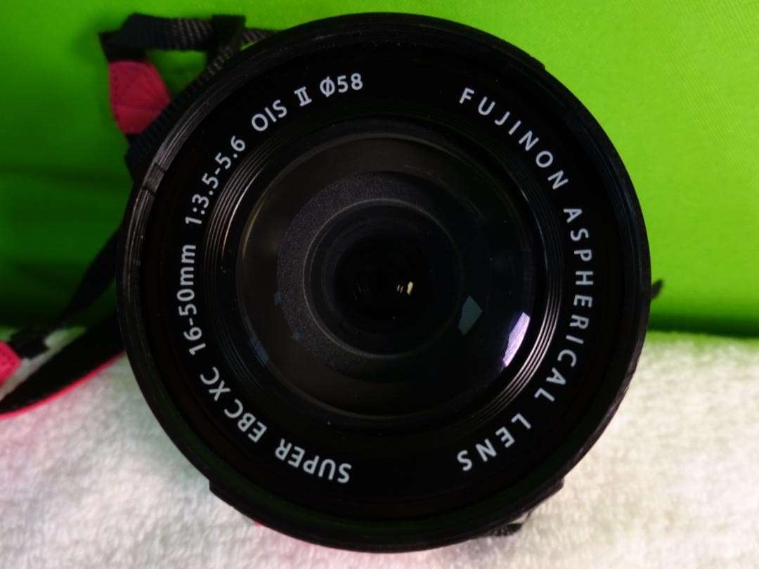 Fujifilm X-A3 ミラーレスカメラ シルバー/レッド　動作品