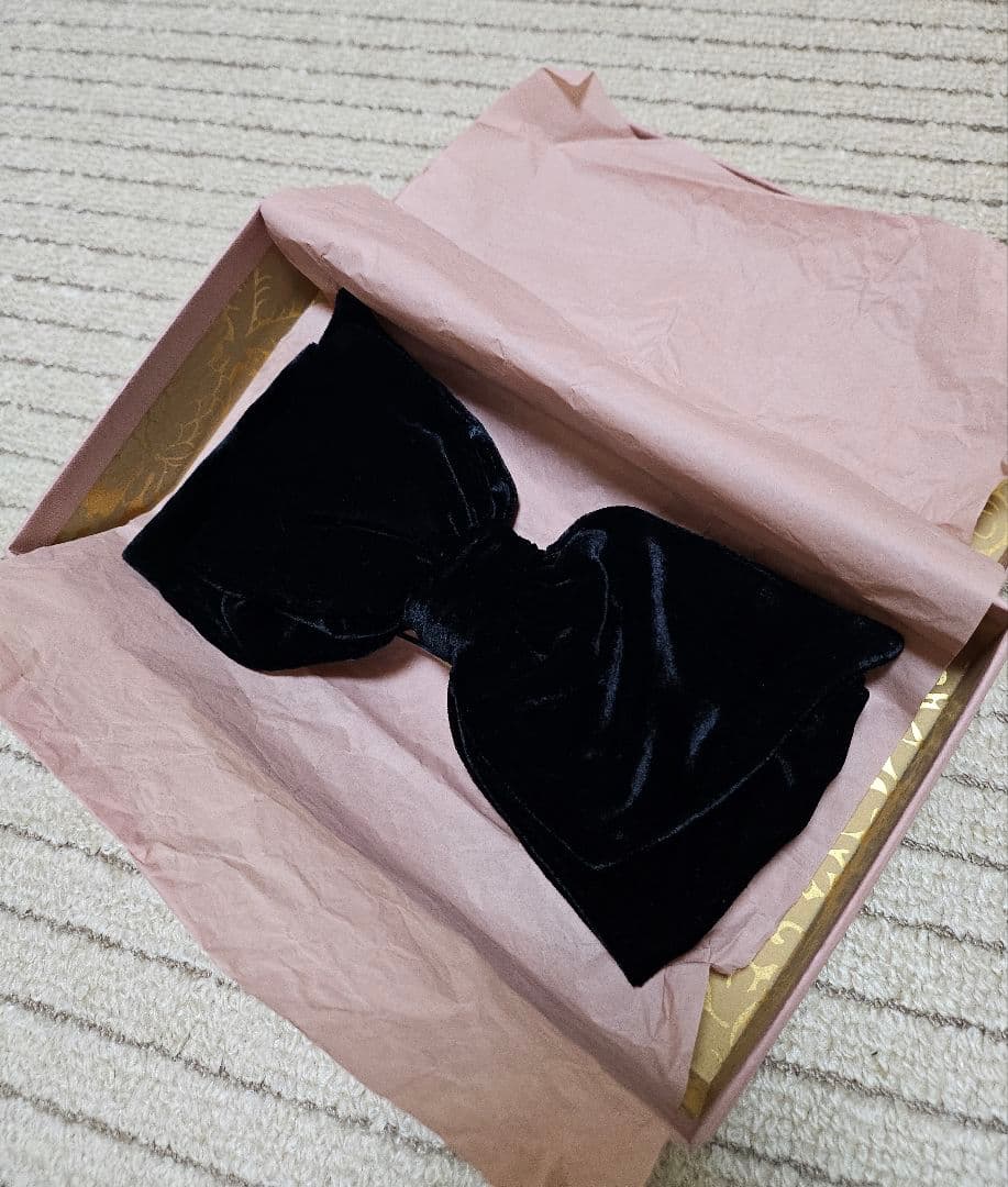 ※チロル※【希少·早い者勝ち】MIU MIU ベロアバレッタ