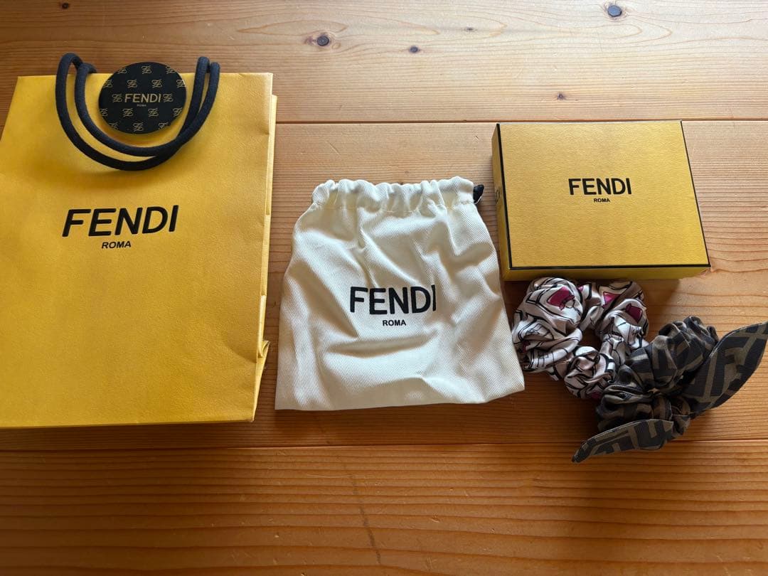 FENDI プリントシュシュ