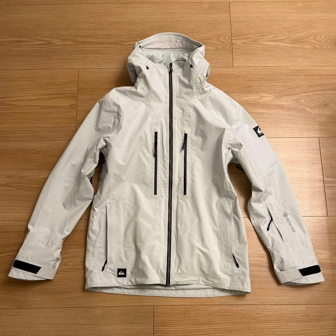 クイックシルバー　スノーボードウェア　ほぼ新品　M アウター　ジャケット