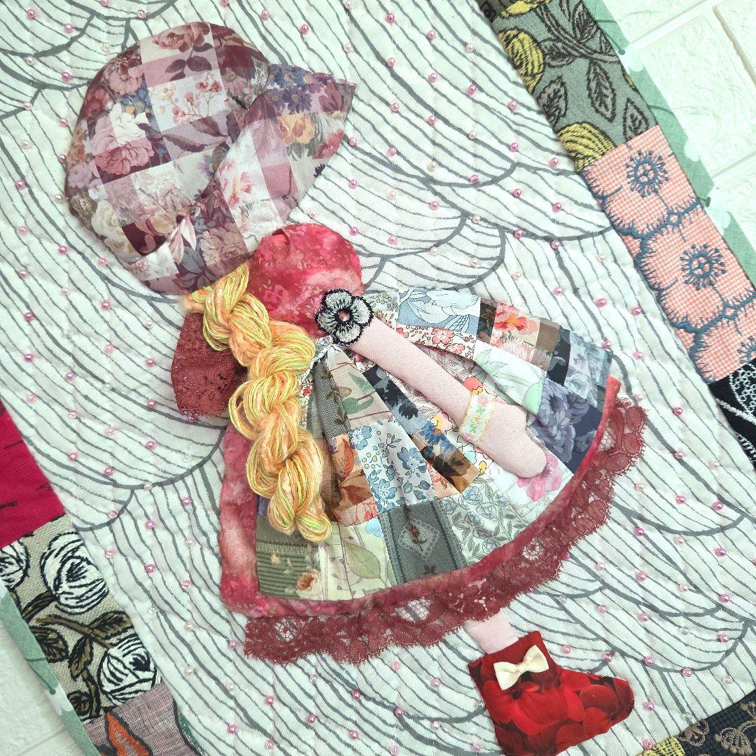 ハンドメイド　パッチワーク　スーちゃんタペストリー