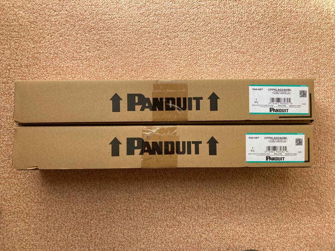 新品未開梱　パンドウィットCPPKL6G24WBL 24ポートパッチパネル 2個