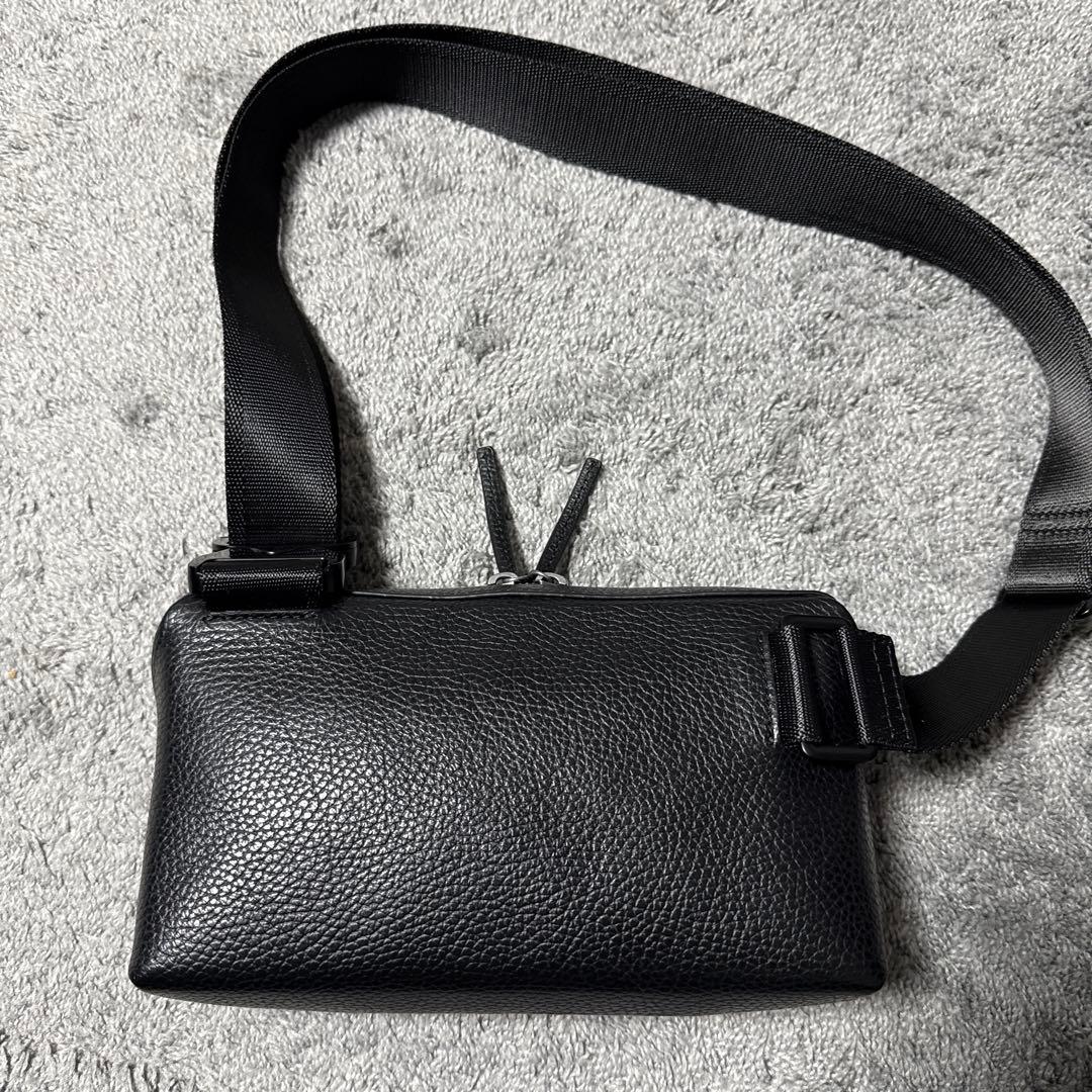 [GRAMS28] 157 エッセンシャル・クロスボディバック