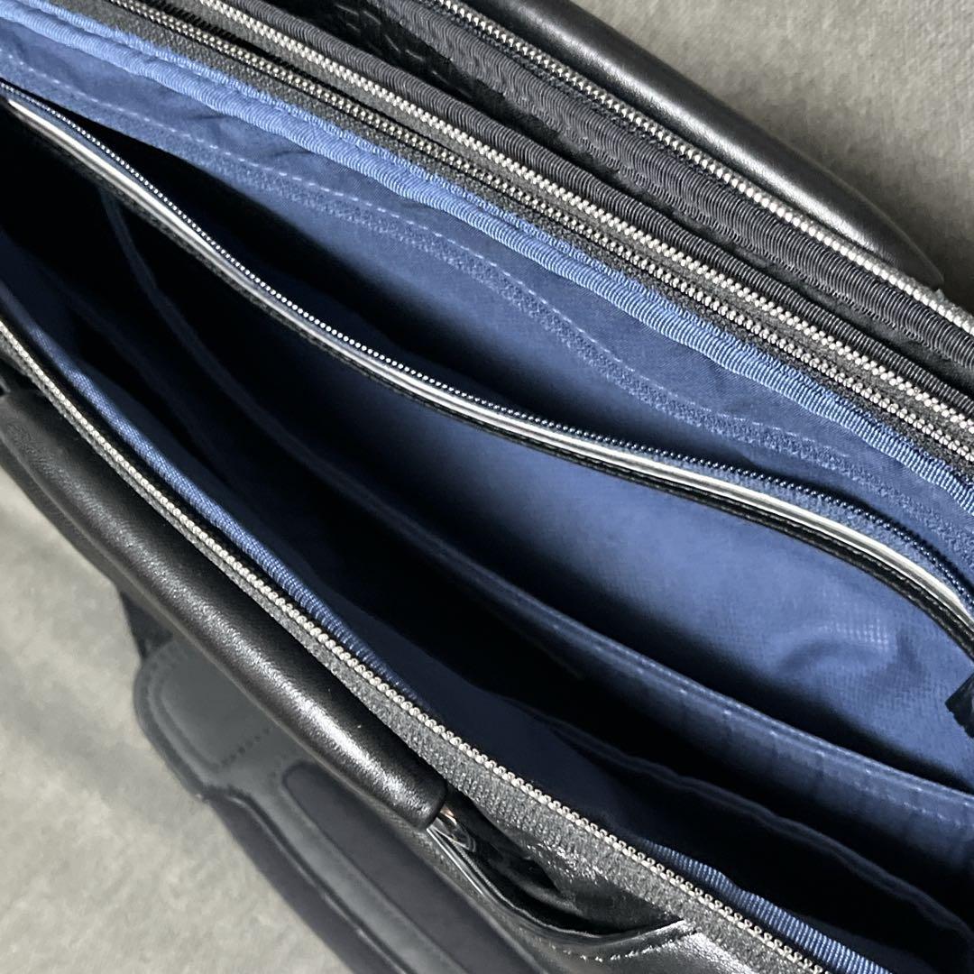 TUMI トゥミ　255001D2 ARRIVE ハミルトン スリム ブリーフ