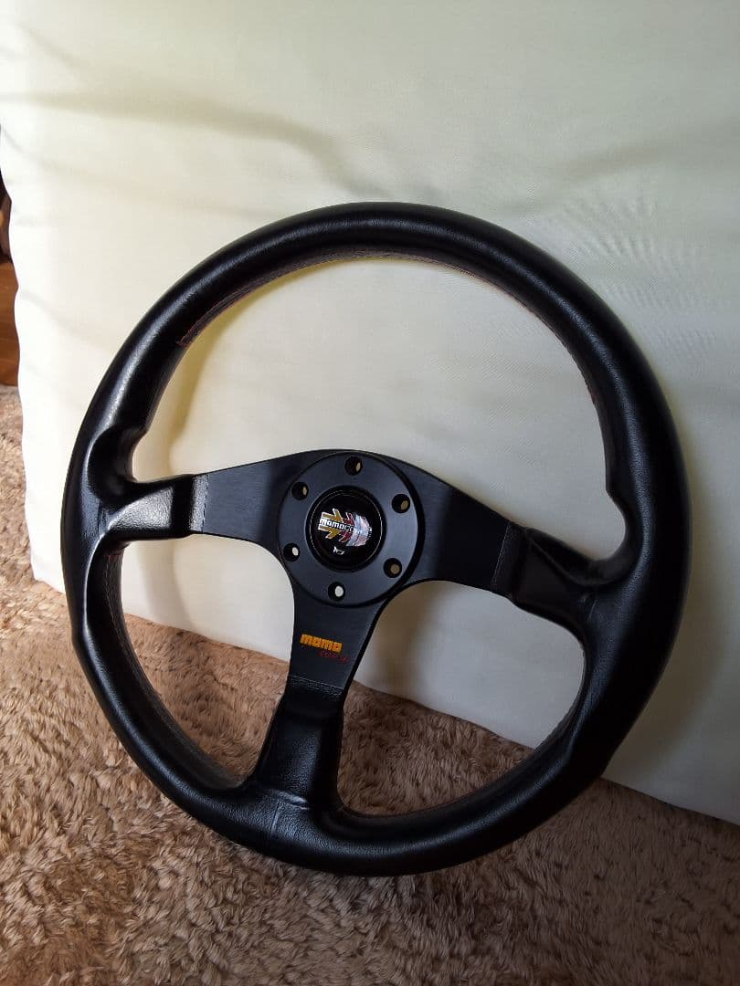 MOMO CORSE ステアリング 3本スポーク 黒
