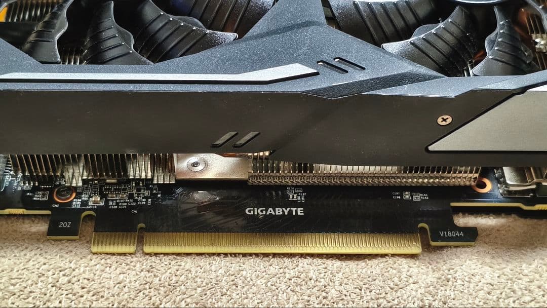 GIGABYTE GeForce RTX2070 Super（箱等あり）