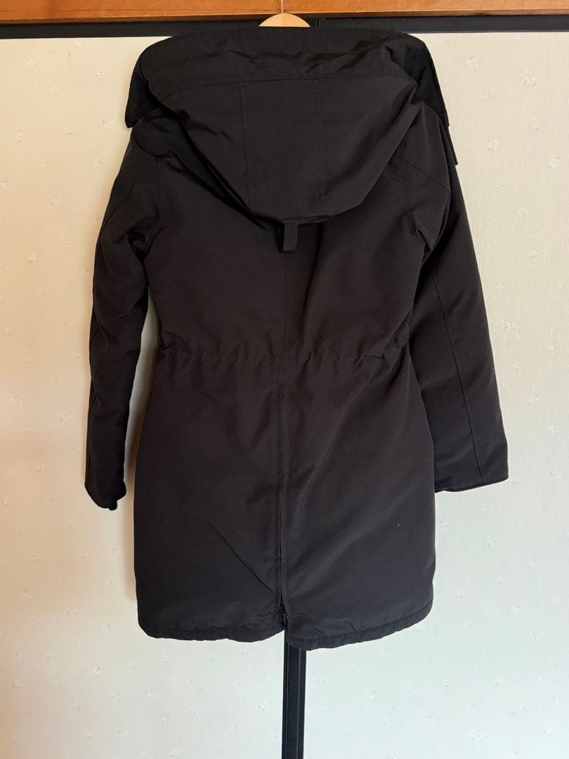 カナダグース 黒 ファー付きダウンジャケット