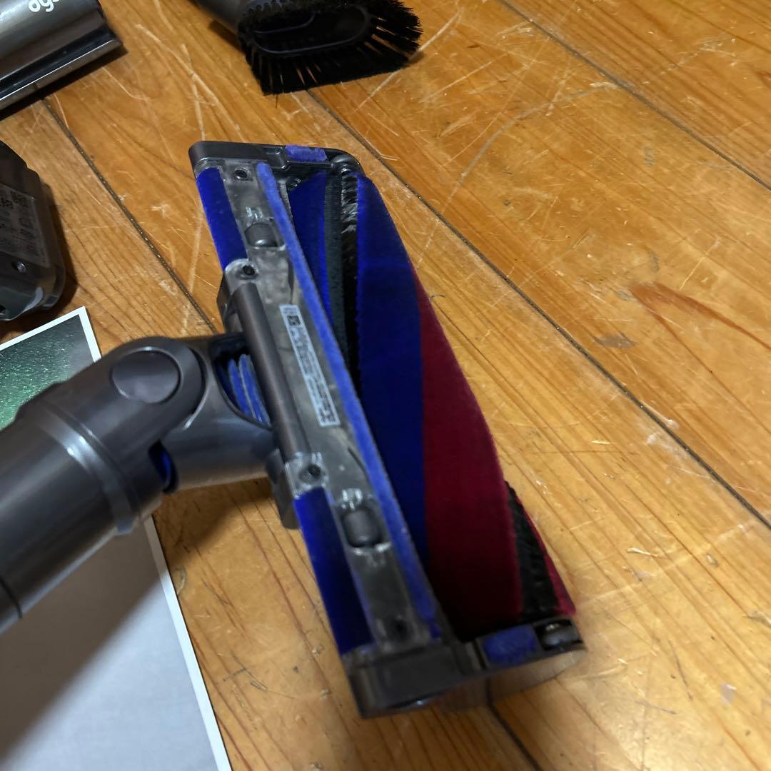 Dyson マイクロ1.5kg pro スティッククリーナー 本体とスタンド