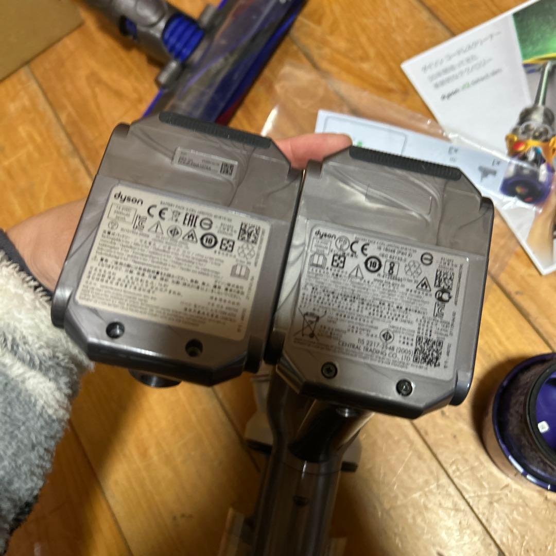 Dyson マイクロ1.5kg pro スティッククリーナー 本体とスタンド