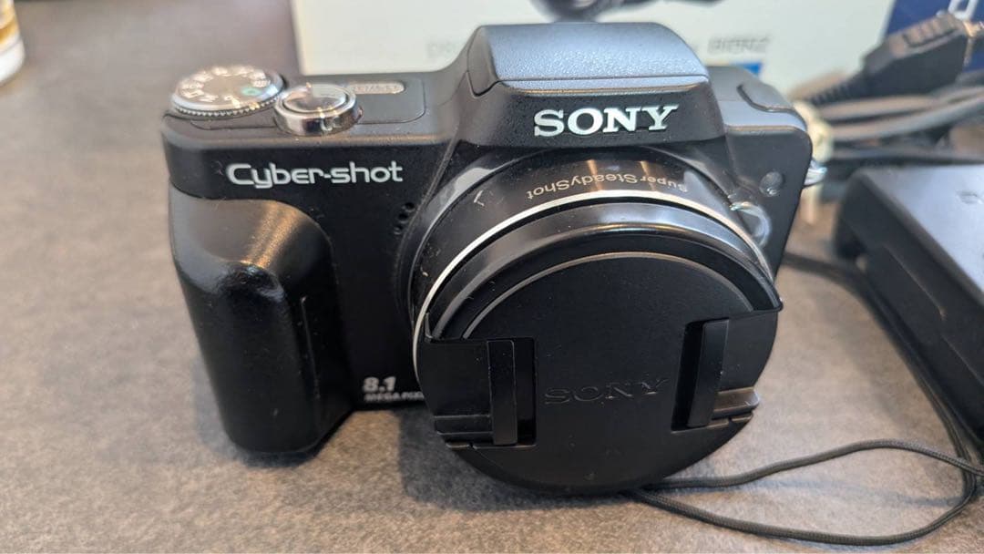 デジタルカメラ Sony Cyber-shot DSC-H10 8.1MP