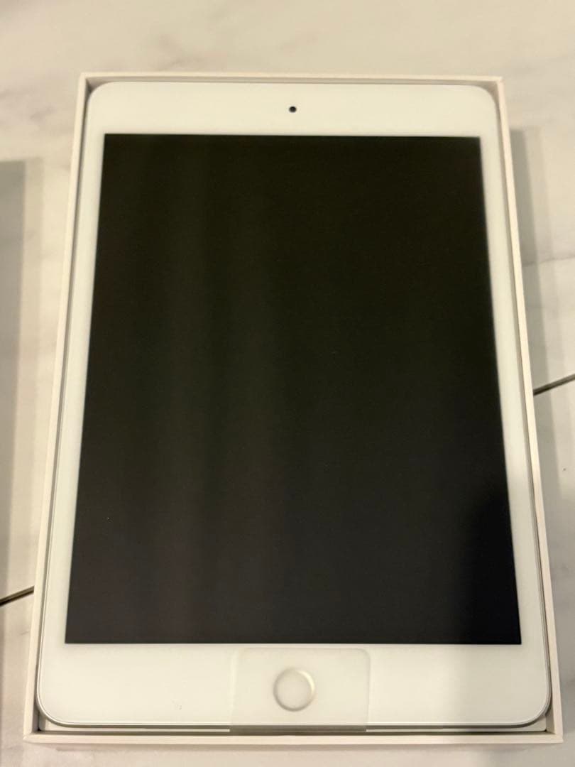 iPad mini Wi-Fi 64GB シルバー