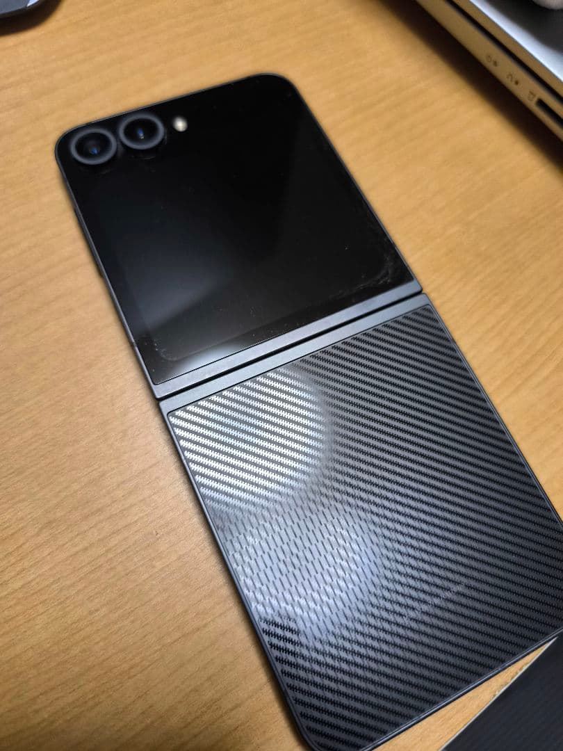 【美品】国内版 Samsung Galaxy Z Flip6 本体 オマケ付き