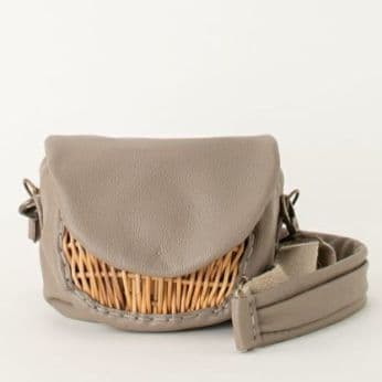 ebagosフニュ・シュリンクボディバックS