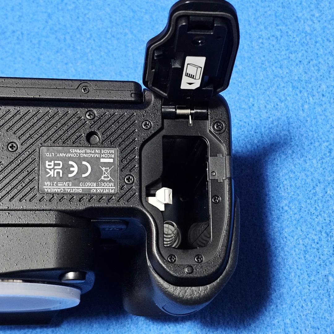 デジタルカメラ PENTAX KF DAL18-55WR