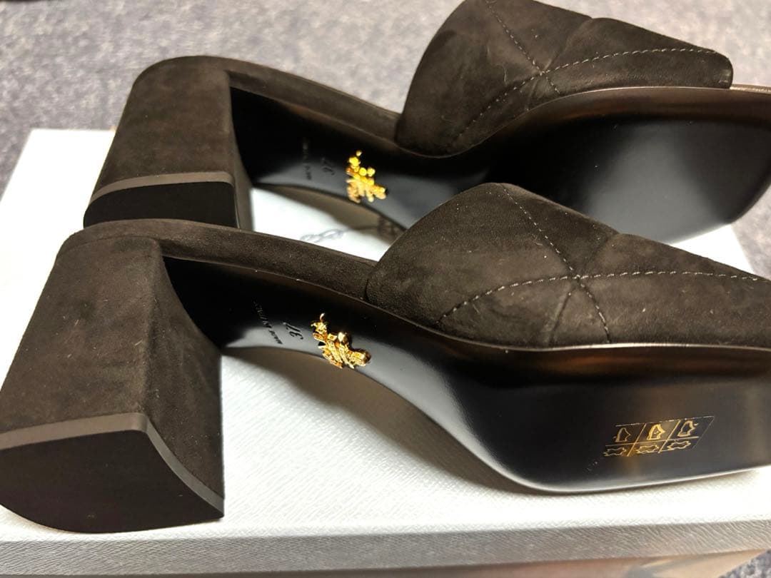 新品PRADA ステッチ￼スエード￼サンダル ブラック 1XX583 37