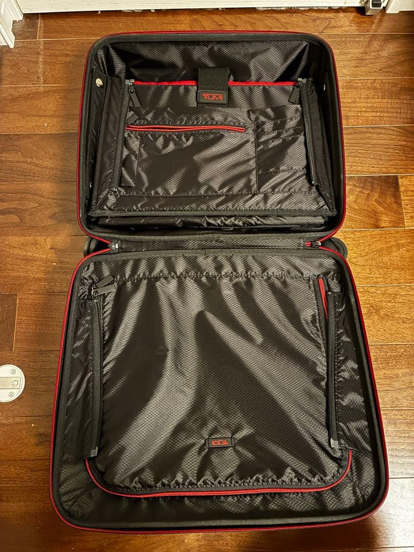 TUMIトゥミコンパクトビジネストロリー4輪