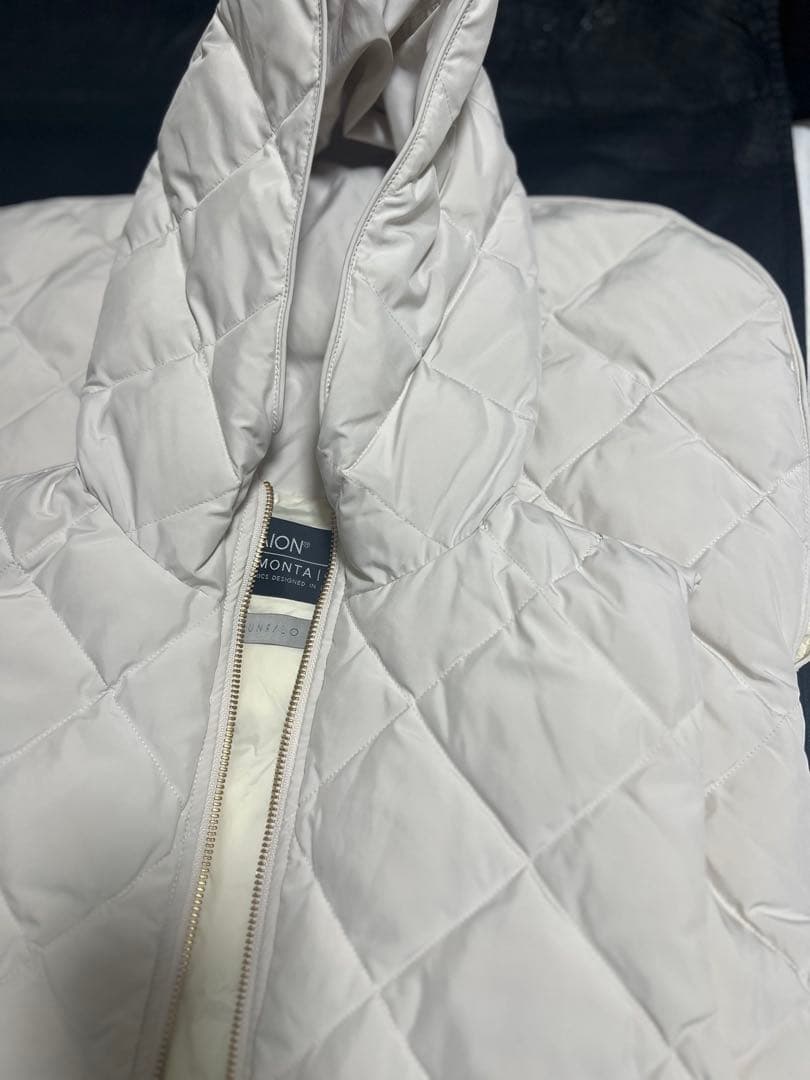 【TAION×UNFILO 】フード付きジレ 未使用タグ付