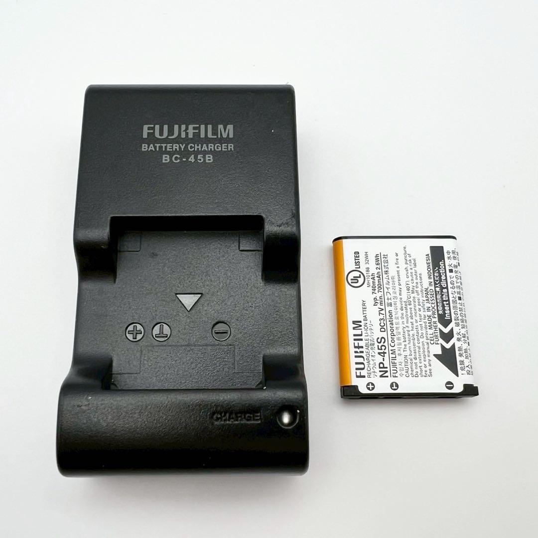 【完動品】FUJIFILM FinePix XP80 防水 コンデジ 動作確認済