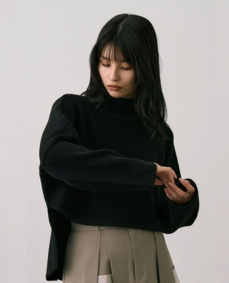 【値下】UNITED TOKYO ニット セーター バックスリットドルマンニット