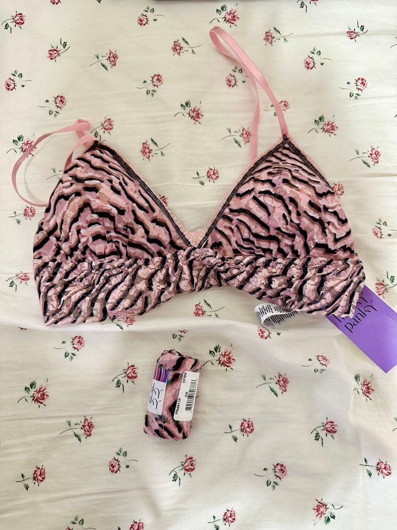 Hanky Panky ハンキーパンキー