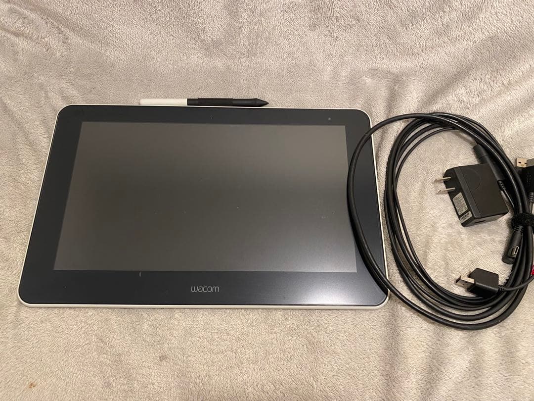 Wacom 液晶ペンタブレット 13.3 本体　wacom one DTC133