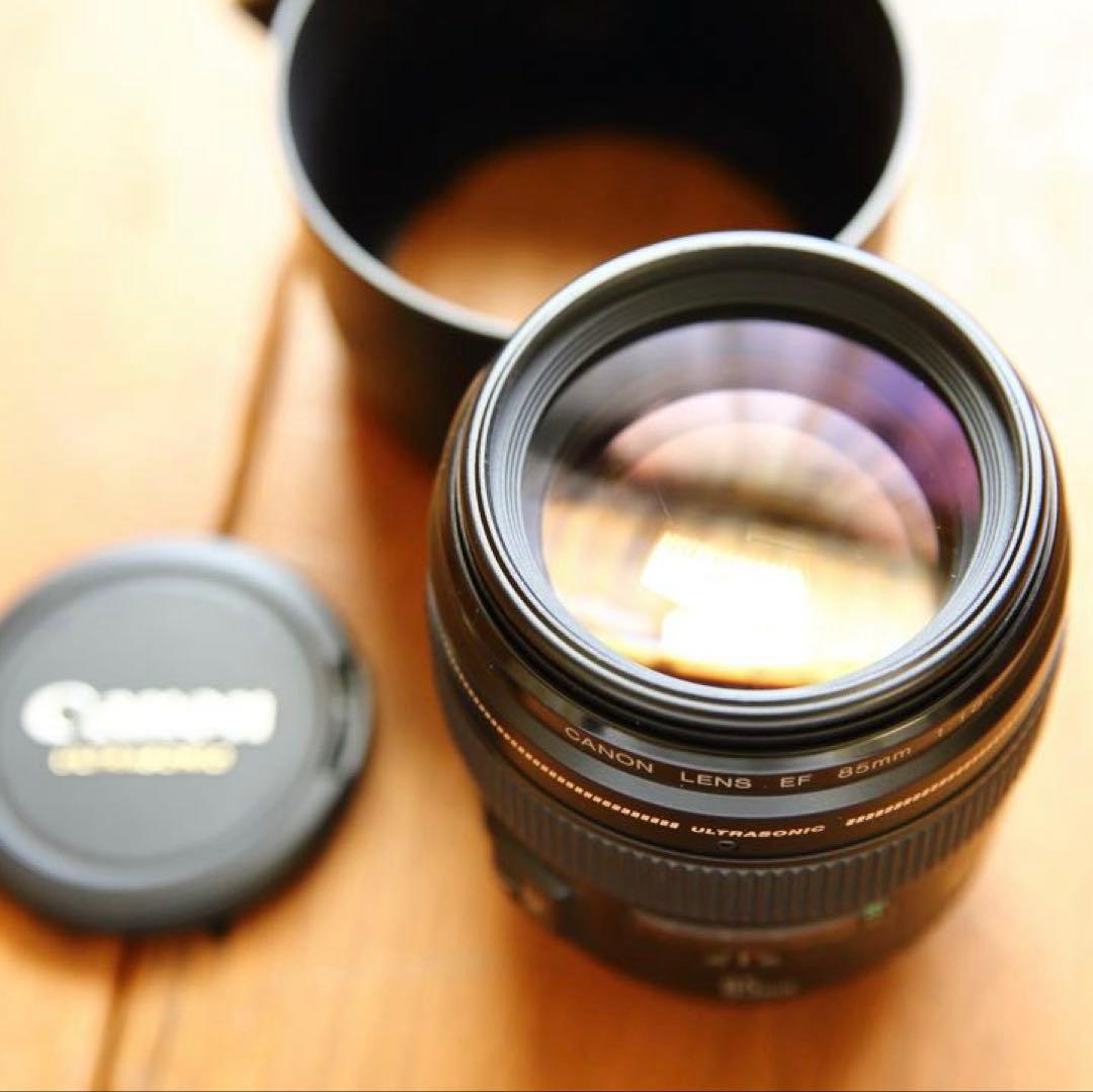 Canon EF 85mm F1.8 USM 付属品あり