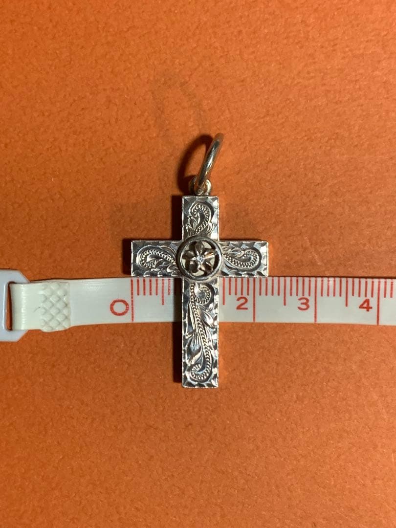 【hoo】鍛造ハワイアンジュエリー [手彫り] プルメリアクロス　ペンダント