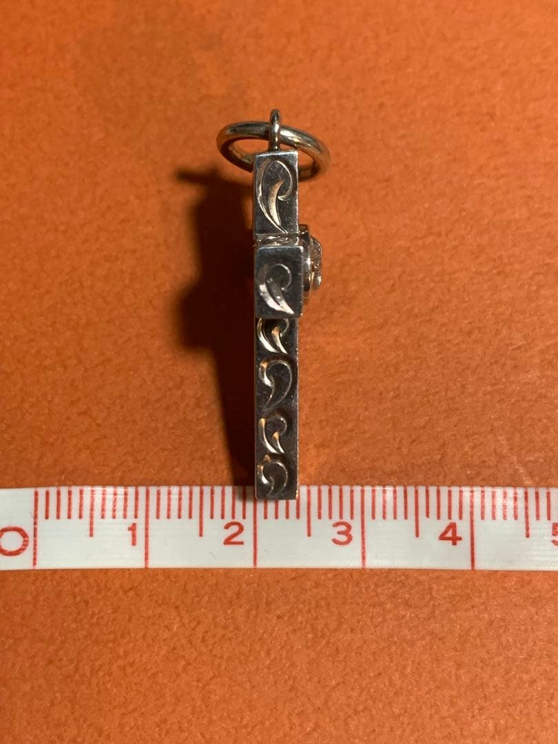 【hoo】鍛造ハワイアンジュエリー [手彫り] プルメリアクロス　ペンダント