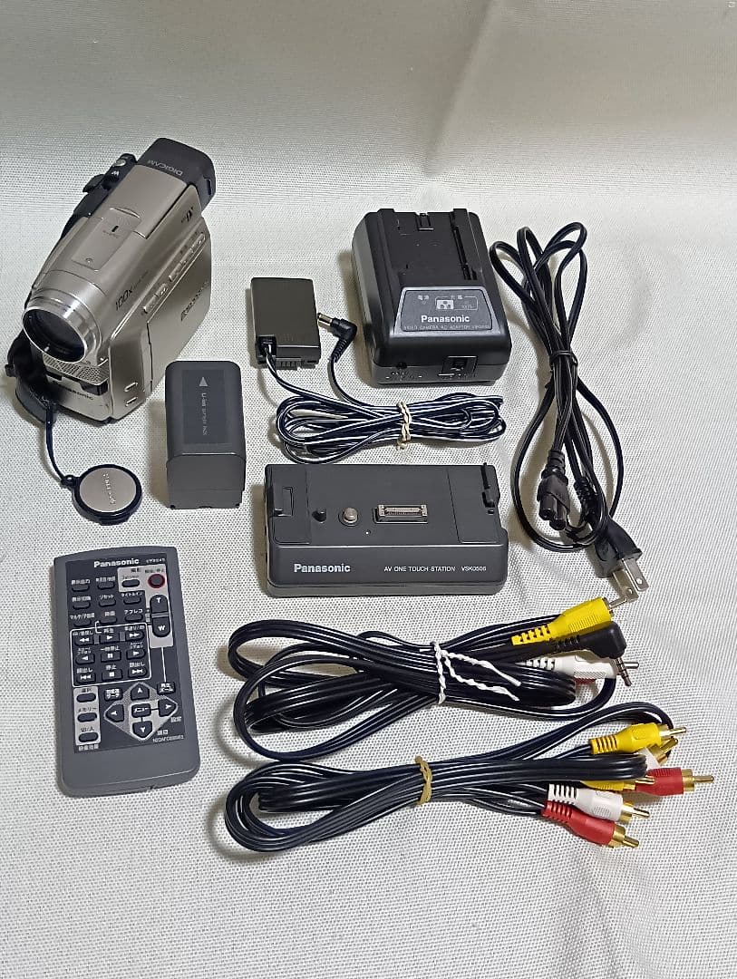 パナソニック　デジタルビデオカメラ　PANASONIC NV-C2