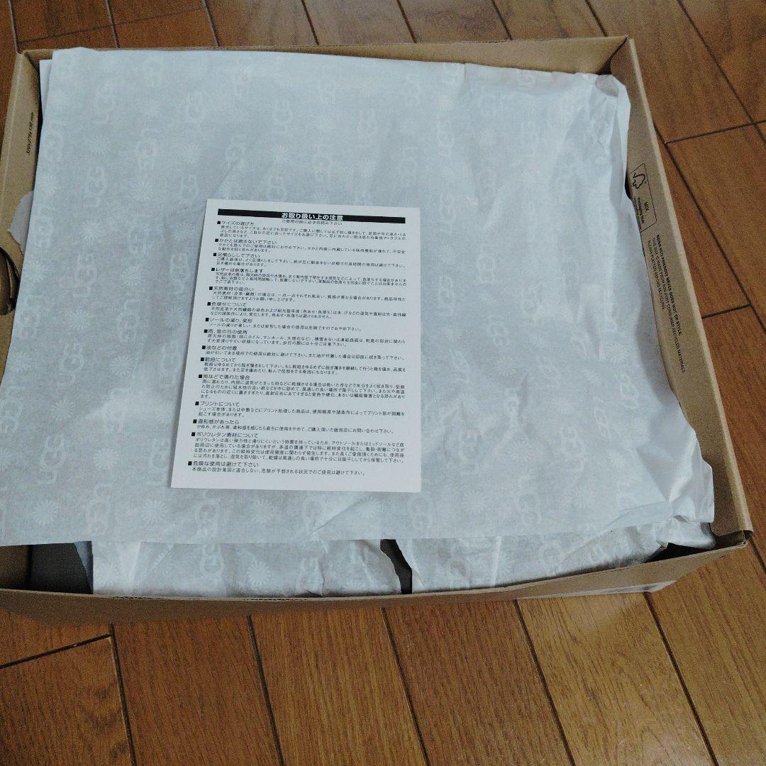 試着のみUGG アグNeumel Platform Chelsea　 25cm