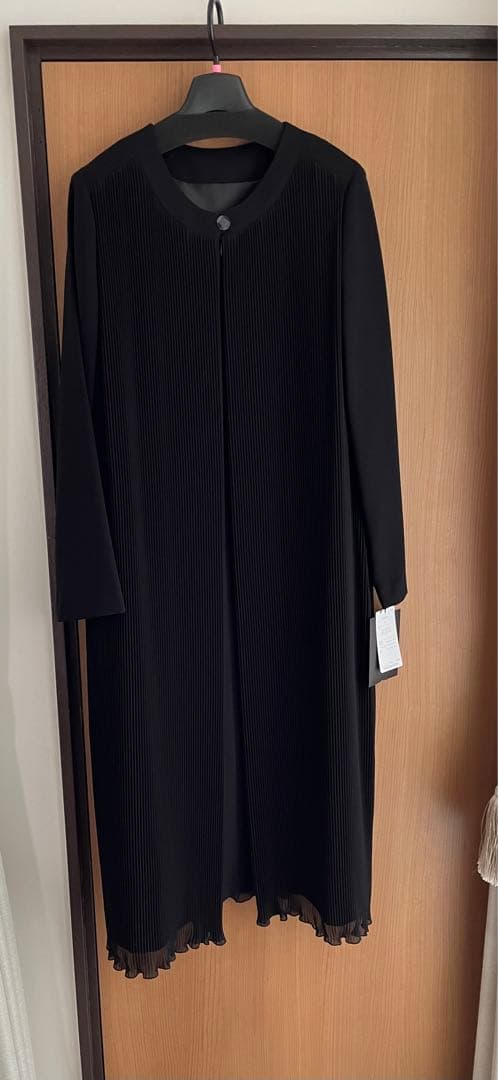 ブラックフォーマル喪服ゆったりワンピースプリーツ