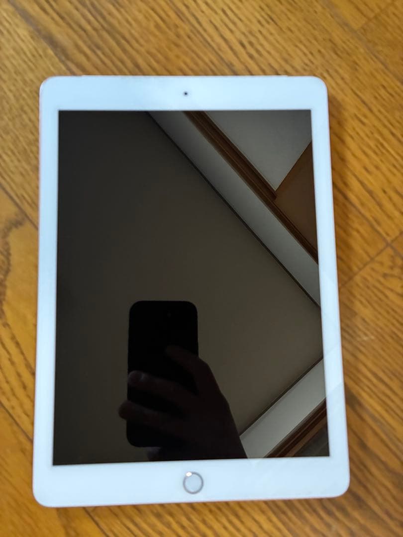 T*i様 【美品】iPad6 第6世代 32GB WIFIモデル