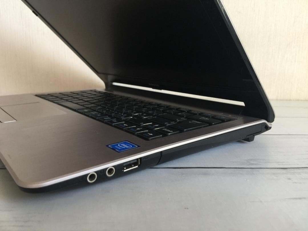 マウス MB-E400EN 14型TFT液晶　薄型・コンパクト ノートパソコン