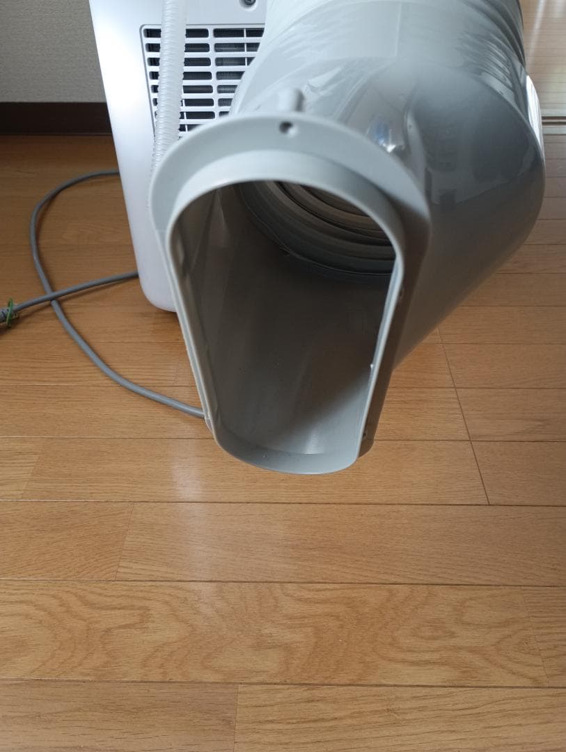 窓用エアコン 冷房機能付き ホワイト