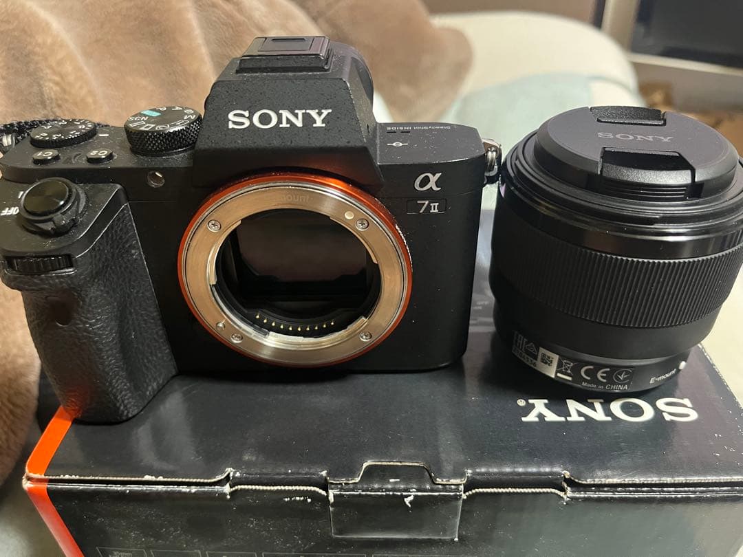 SONY α7 II ミラーレス一眼 + FE 50mm F1.8