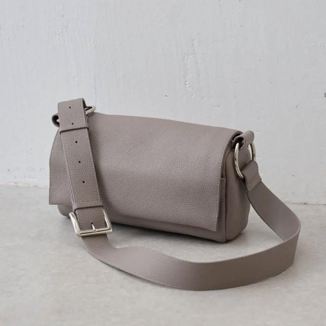 美品✨ビアズリー　レザーボディバッグ　トープ　ショルダーバッグ　2WAY 完売品